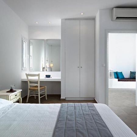 Santa Maria Luxury Suites & Spa Adamantas  Exterior photo