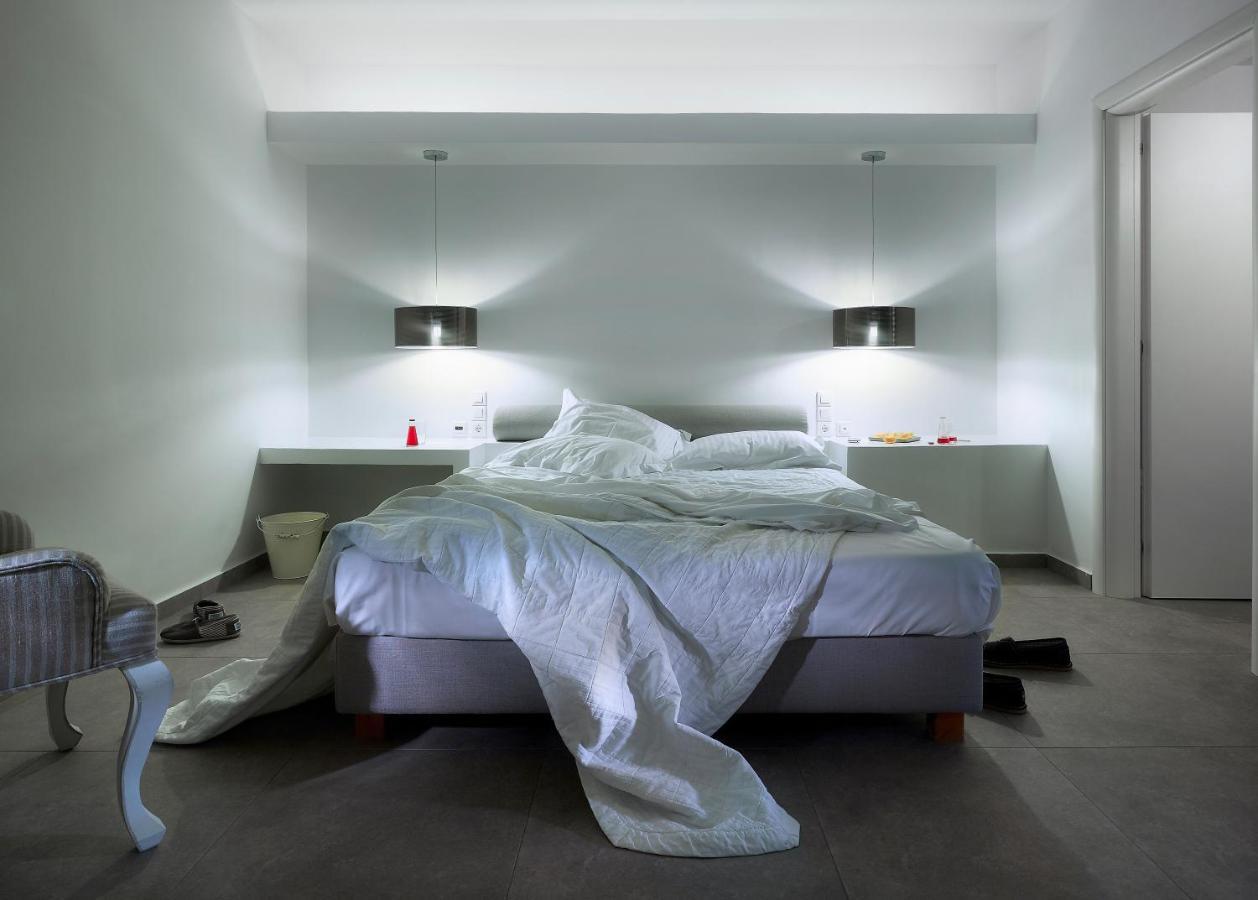 Santa Maria Luxury Suites & Spa Adamantas  Exterior photo